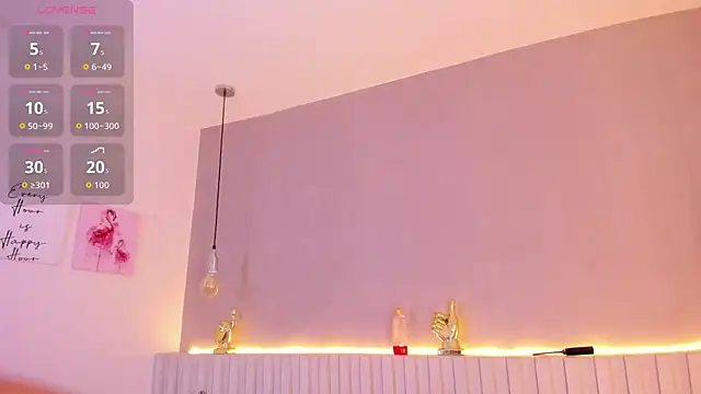 Lia Guzman online show from March 8, 2:37 am