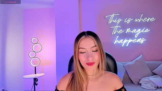 AmaiaHaywood online show from September 17, 4:10 am