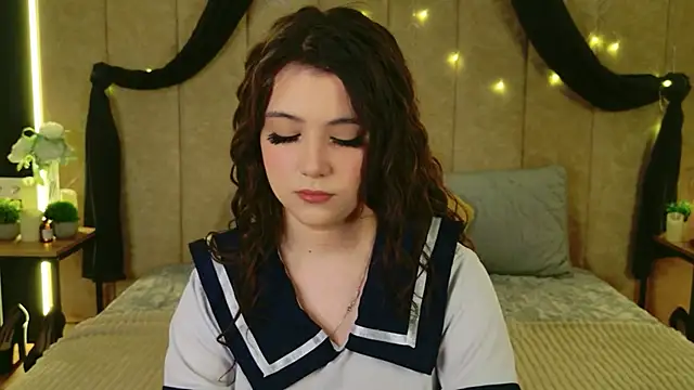 Pauline Heaven online show from March 2, 5:52 am