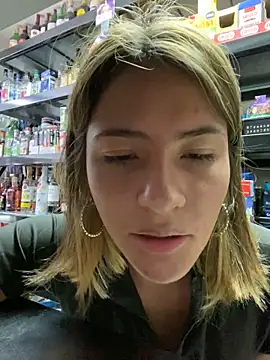 Andrea18 blonde online show from November 17, 3:35 pm