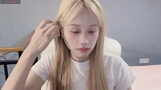 xunian71O online show from October 14, 10:01 pm