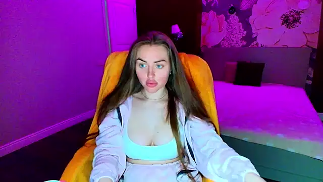 MissisCaty online show from March 31, 7:14 pm