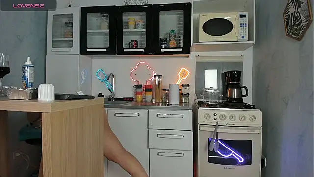 GochitaWild online show from February 7, 8:35 pm