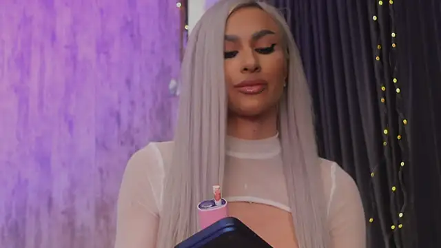 KarlaBart online show from January 12, 8:14 pm