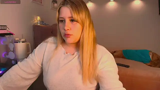 KitCatxx online show from April 2, 3:59 am