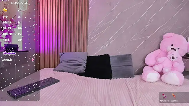 ariana jhonson1 online show from November 2, 1:03 pm