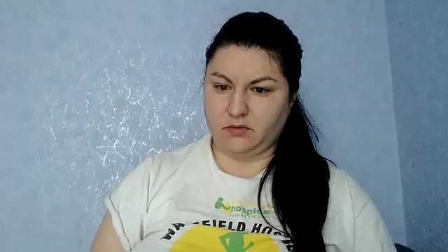 KiraSwee online show from November 27, 7:00 am