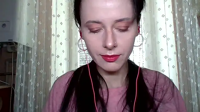 LuminousLady online show from September 9, 7:30 am