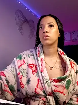 SallyWhitee online show from January 7, 4:38 am