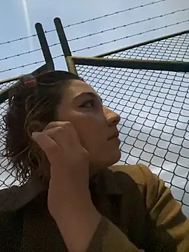 Maggie Geller online show from October 27, 10:59 pm