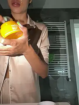 BonyBon29 online show from June 3, 6:58 am