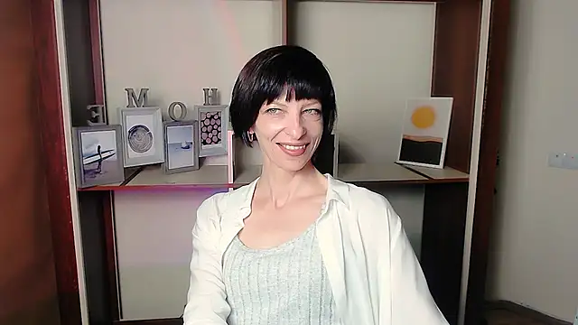  AngeliaFlow  online show from September 26, 7:17 am