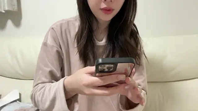 -KURUMI- online show from May 13, 8:09 am