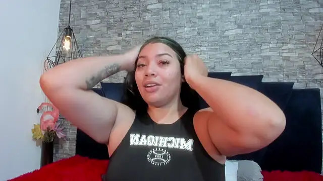 Sophia Brunett online show from February 3, 11:26 am