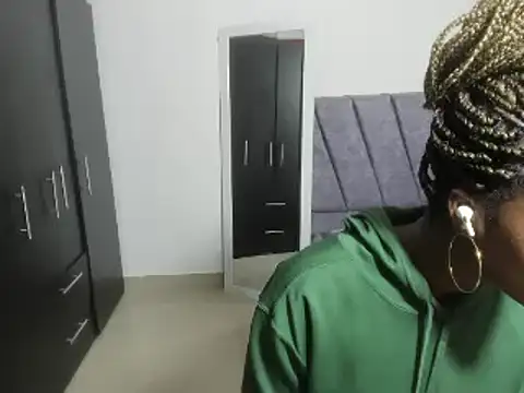 enyelsalas2 online show from October 2, 12:15 am