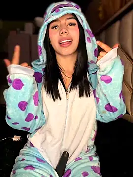 Laura-Khalifa online show from March 17, 5:55 am