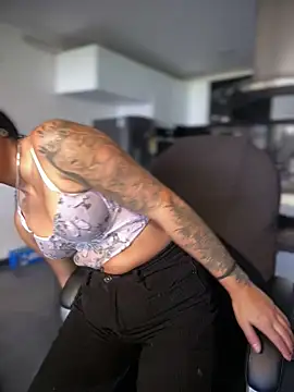 Dulce  Boyd online show from October 4, 1:50 pm