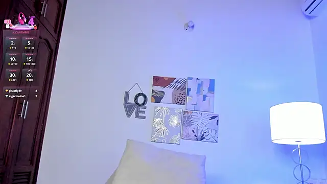 alejandra-cortes online show from December 3, 11:45 am