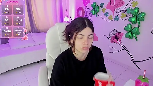 Isabela Fiorelli online show from March 19, 1:04 pm