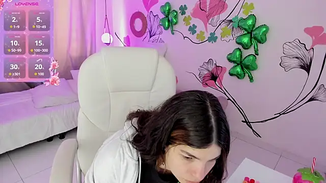 Isabela Fiorelli online show from March 17, 1:37 pm