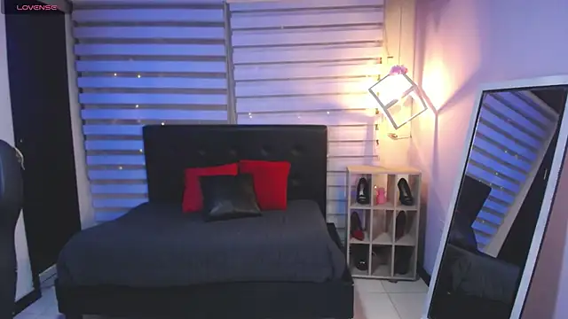 Cute Angell  online show from October 13, 12:52 pm