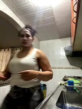 Carola-Ross online show from October 25, 7:10 pm