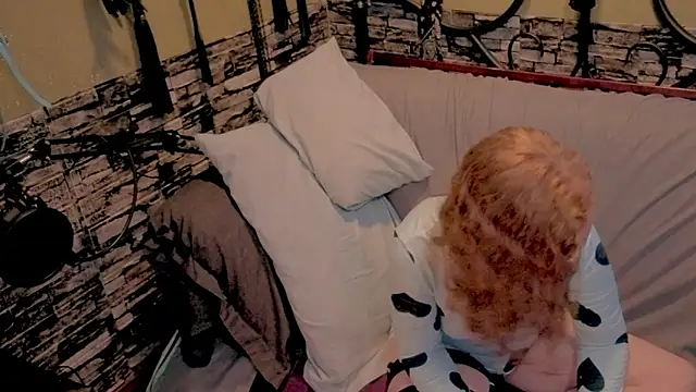 Scarlett Switch online show from September 27, 1:13 am