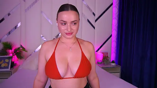 LindsieGreyy online show from September 25, 7:07 am