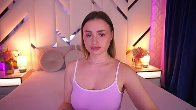 LindsieGreyy online show from March 30, 12:38 pm