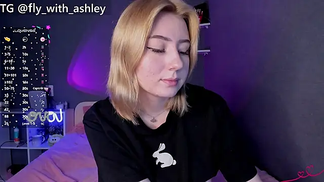ashley lovestory online show from September 21, 7:07 am