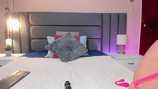 MiaHertz online show from September 29, 11:54 pm