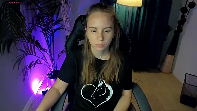 Lika 0ne online show from October 5, 12:32 pm