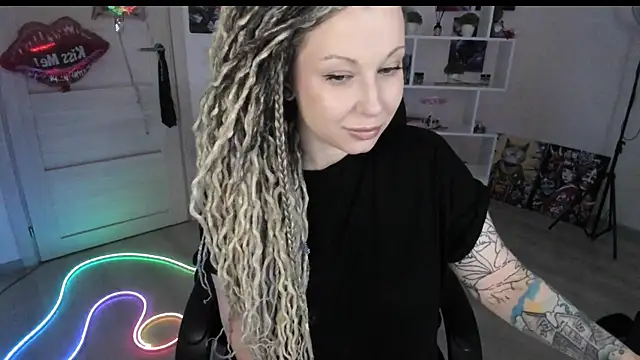 HoneySallyMoore online show from March 27, 6:19 pm