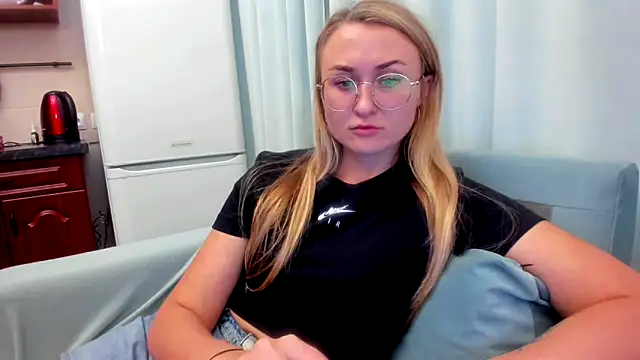 your Goddess Eva online show from September 17, 8:07 pm