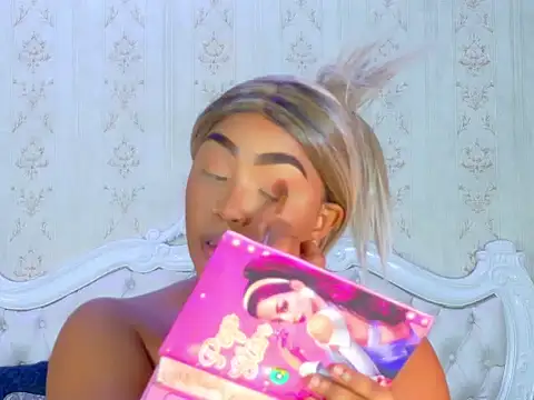 TianahGlow online show from September 17, 9:35 pm