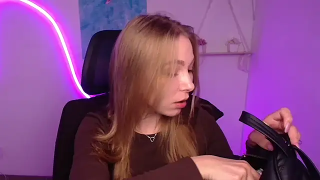 Dana flowers online show from November 11, 12:35 pm