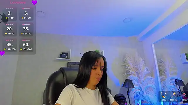 EmiliaRose  online show from December 20, 9:19 pm