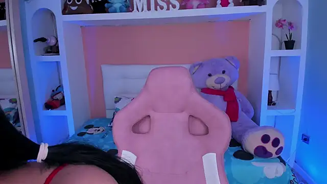 miss   megan online show from October 25, 6:37 pm