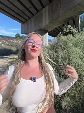 Mona Plus online show from November 7, 2:55 pm