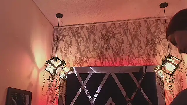 charlotte bluee online show from October 14, 6:43 pm