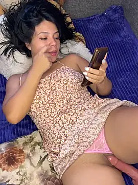 ZafiroKlein online show from December 5, 7:48 pm