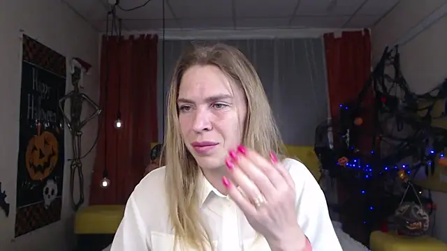 TessaDaybreak online show from October 14, 6:38 am