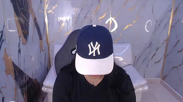 melany rouse18 online show from September 19, 6:40 pm