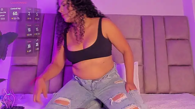  Ashley 33 online show from April 18, 8:09 pm