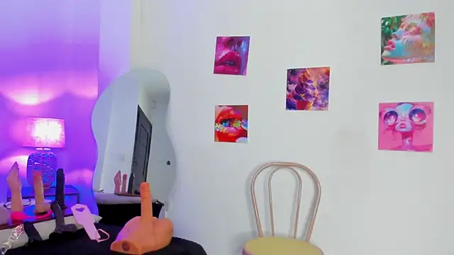 naomy 68 online show from October 8, 3:00 am