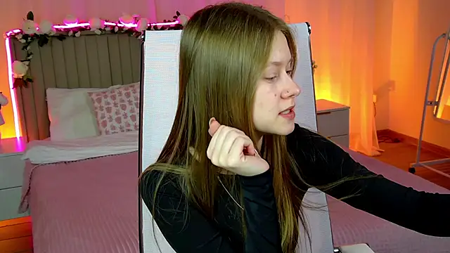 EveMundie online show from February 2, 12:37 pm