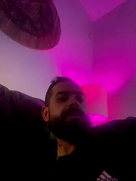 guccititi online show from November 2, 7:01 am