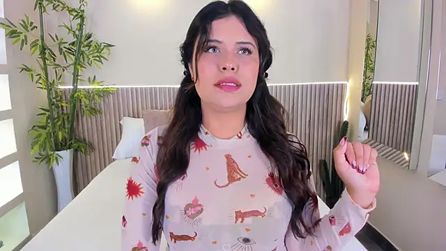 GeorginaReyes online show from June 4, 10:47 pm
