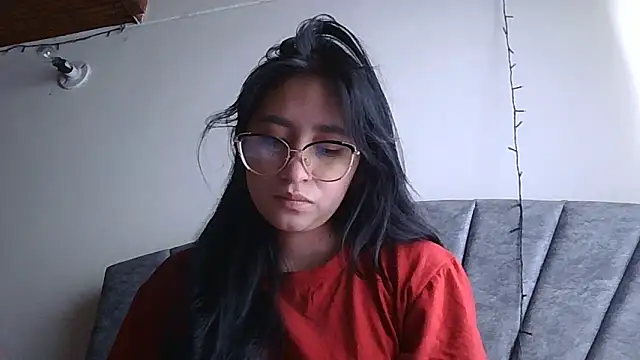 Arielle lov online show from December 4, 4:08 pm