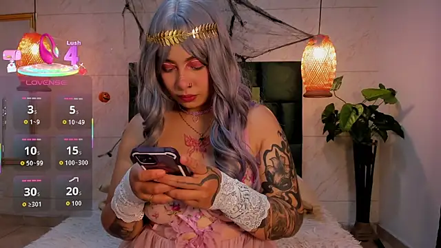 Susana Williamss online show from October 29, 9:28 pm